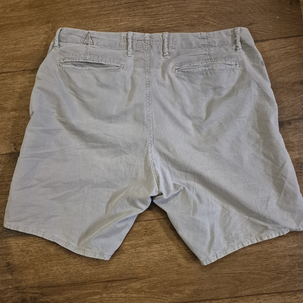 Paperbacks Gray Flat Front Relaxed Shorts - Picture 5 of 6